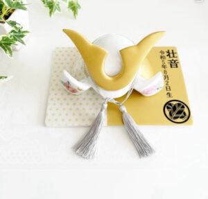 カッティングマシンを使った名入れポーセラーツ兜